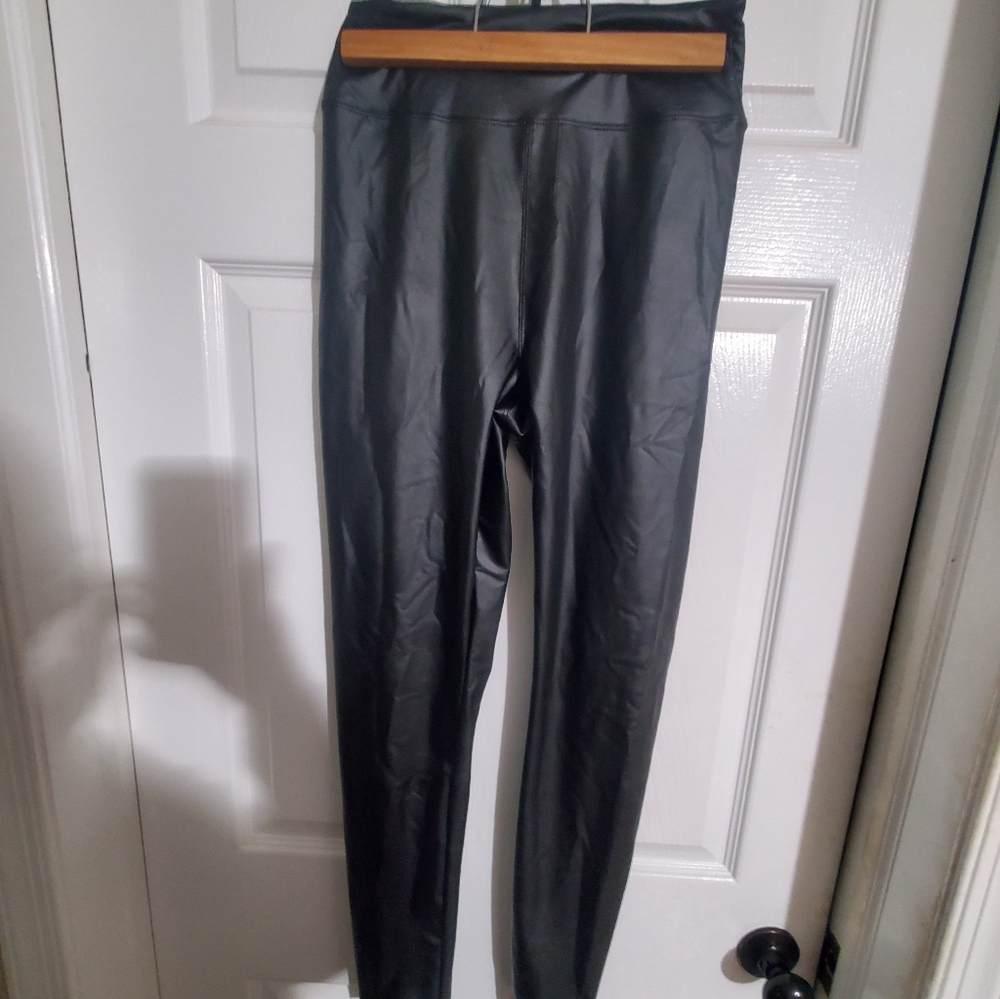 Off line Aerie Black Real Luxe Leggings Sz M  Waist 25 Hips 30 Long39 High waist